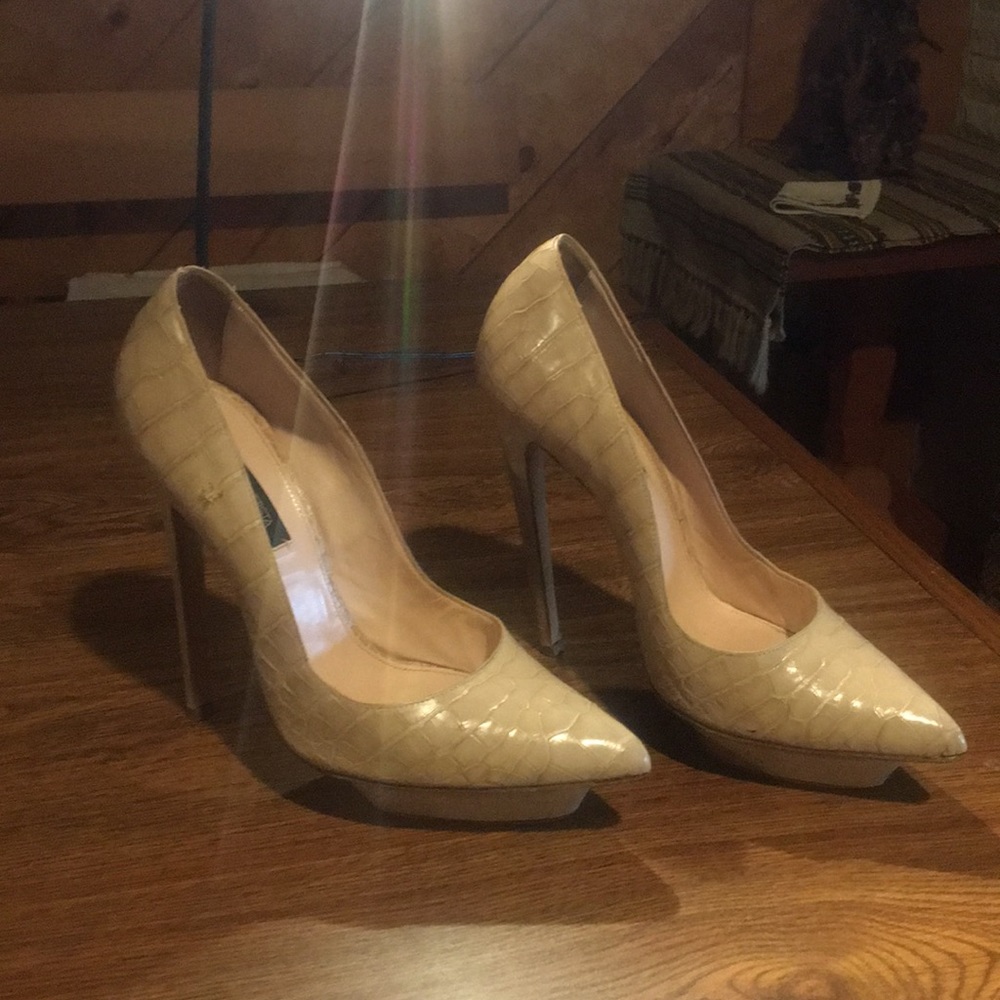 Gambatista Valli shoes